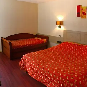 Logis Restaurant De La Montagne Noire ** Dourgne